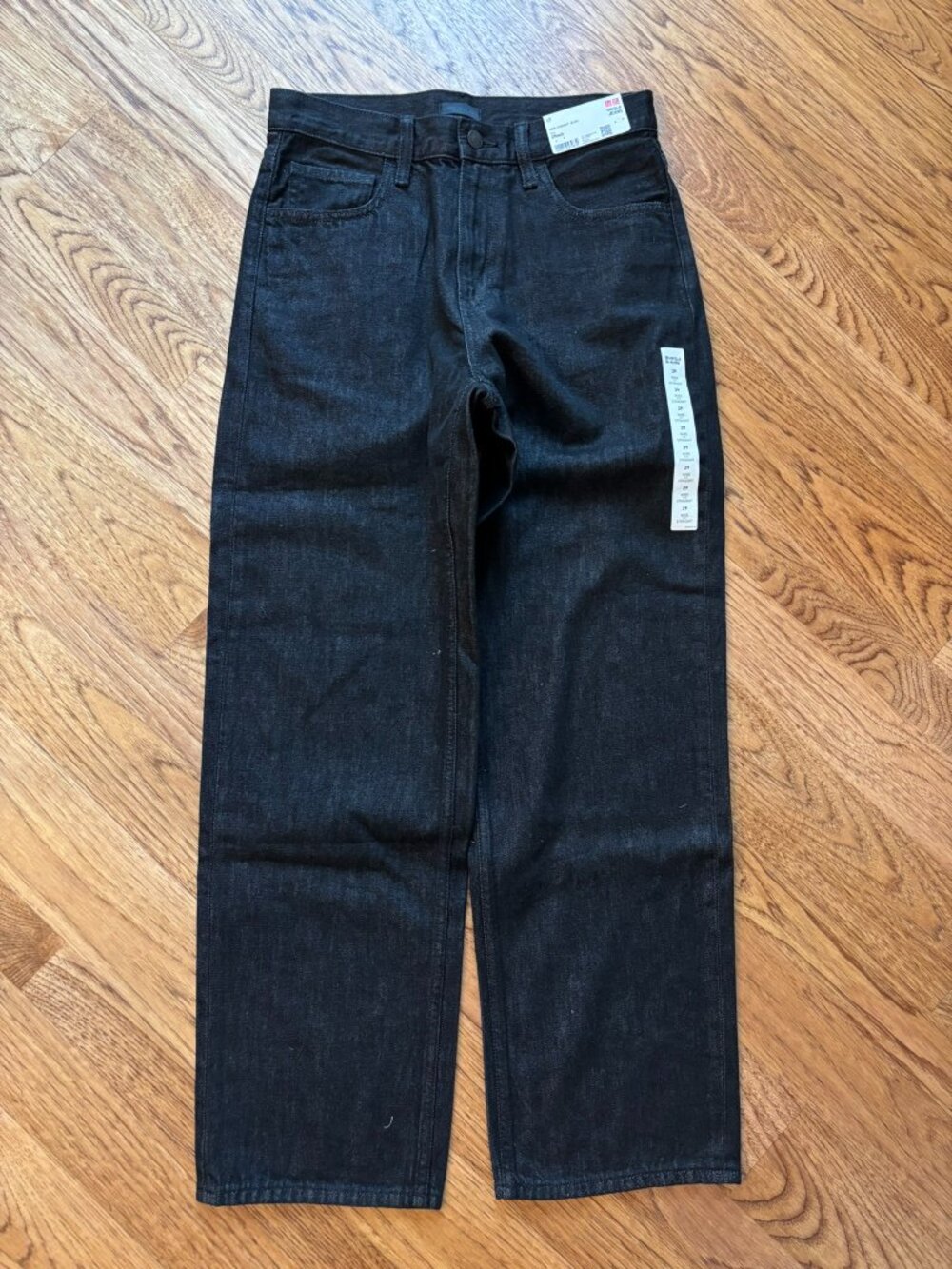 NWT Uniqlo Wide Fit Straight Jeans High Waist 5 Pocket in Black 29 CASUAL MODERN